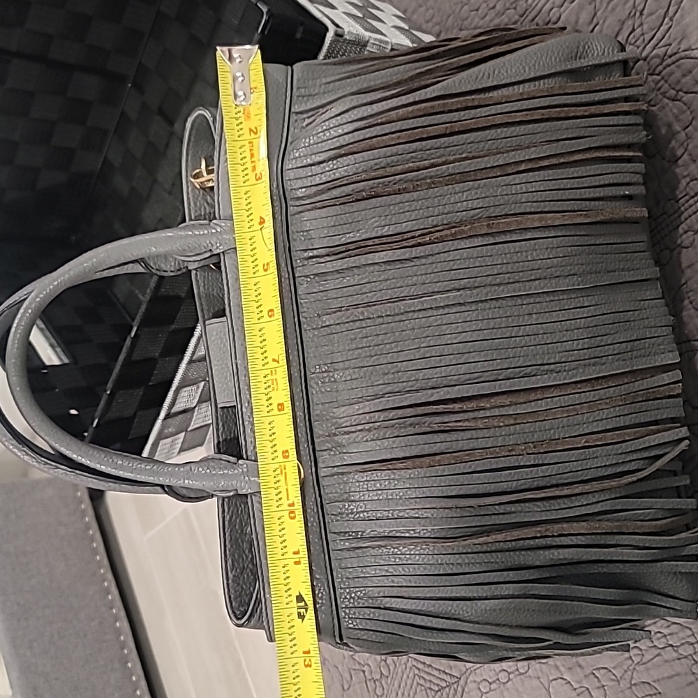 Milly Fringed leather bag - Picture 10 of 12